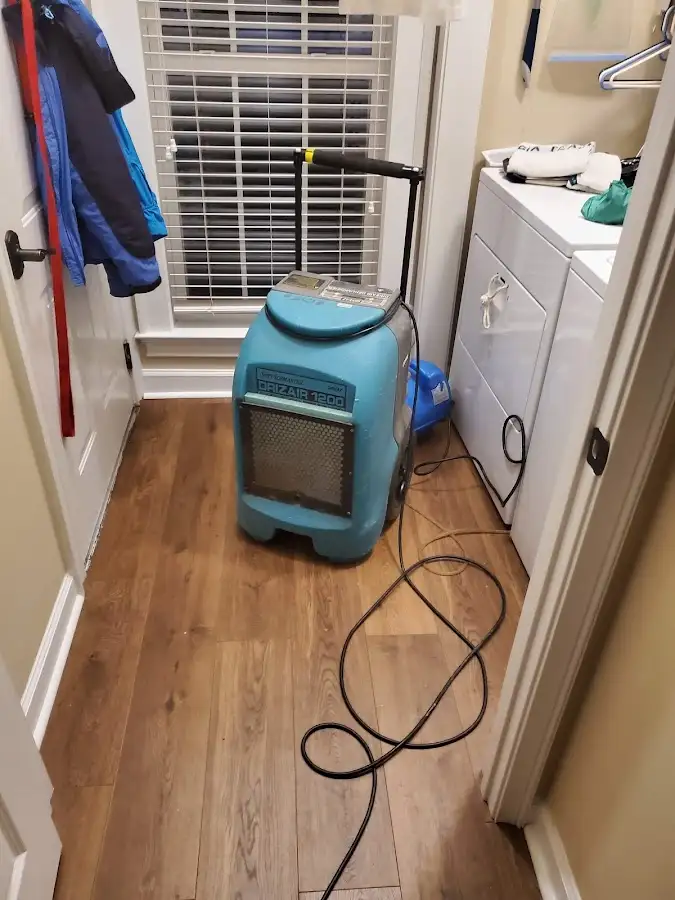 Commercial dehumidifier deployed for Crawl Space Restoration in Hamilton